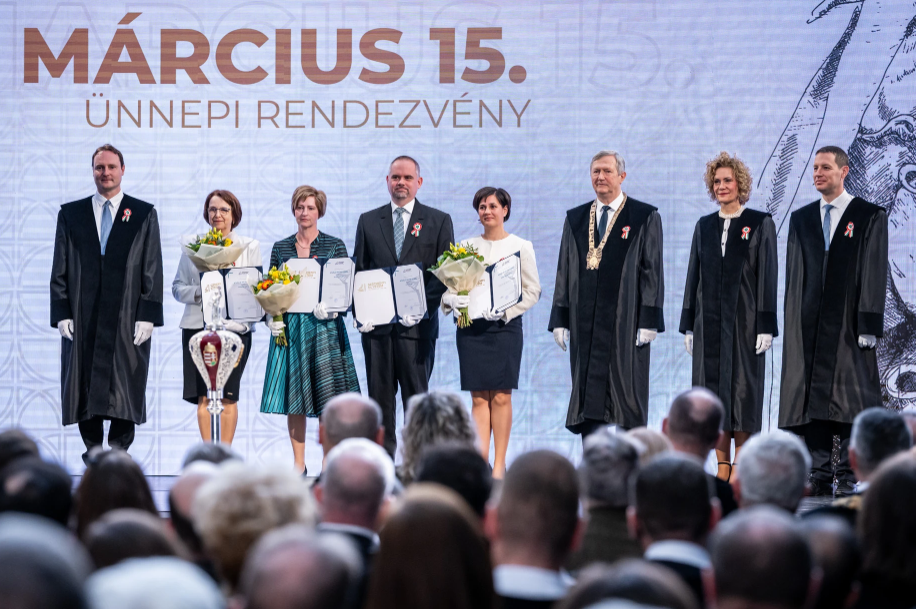 Fazekas Gáborné.png